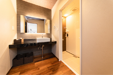 洗面脱衣室・シャワールームも完備