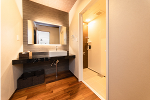 洗面脱衣室・シャワールームも完備